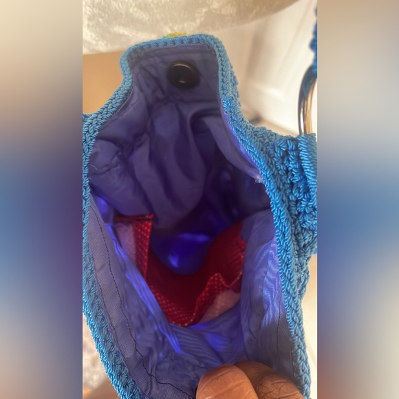 Handmade Crochet Sling bag - Picture 4 of 4